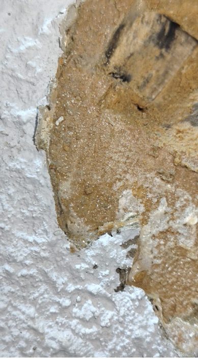Muro del foso con filtración activa antes del tratamiento